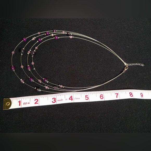 Free with purchase - 4 strings necklace - purple beads on wire - Picture 7 of 9